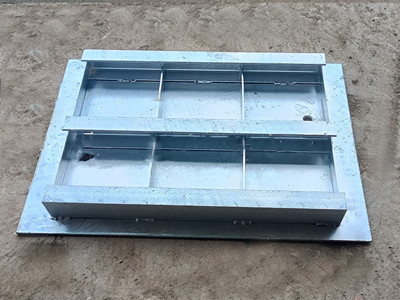 槽鋼鋼蓋板.jpg 槽鋼鋼蓋板.jpg